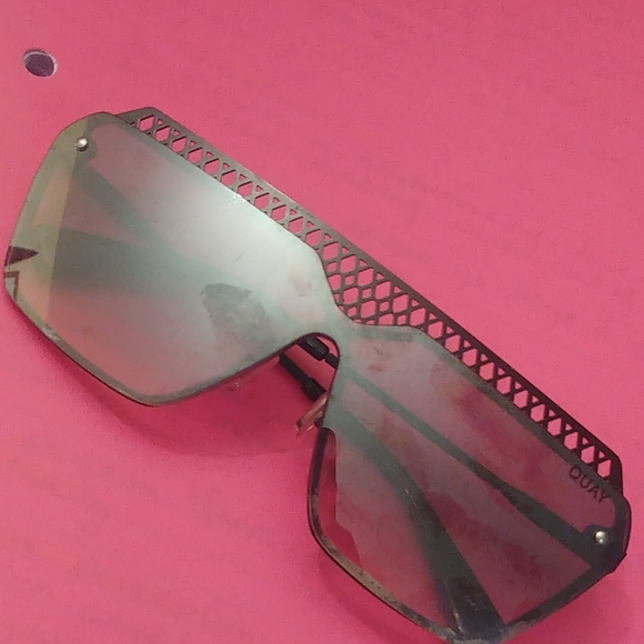 Ladies oversized fashion sunglasses - Picture 3 of 3